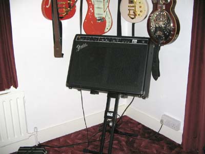 Fender FM212R.jpg