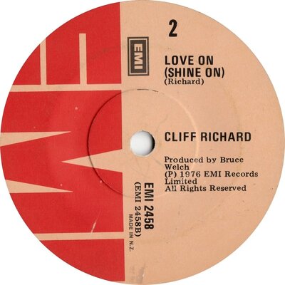 cliff-richard-devil-woman-1976-31.jpg